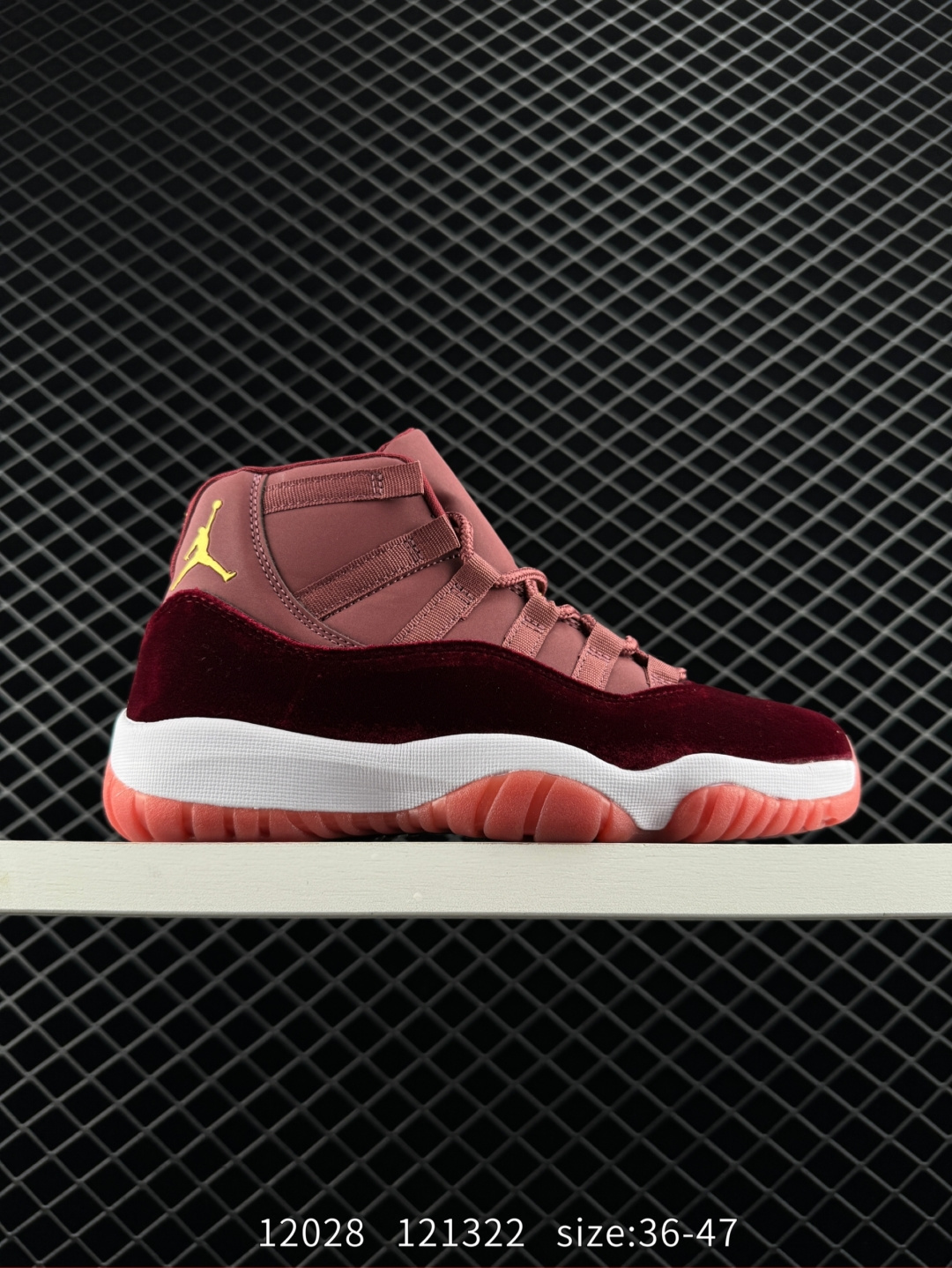 Nike Air Jordan 11 Retro Low LE